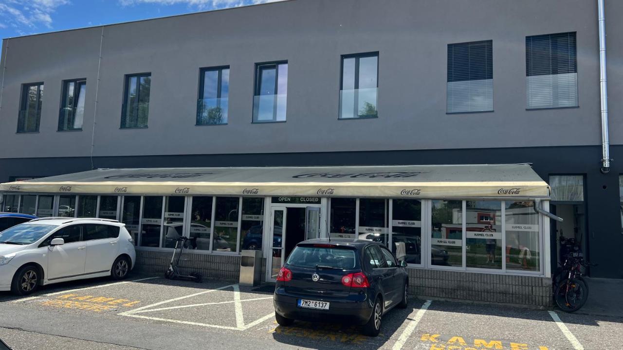 Kamel Club Restaurace A Penzion Alamóc Kültér fotó