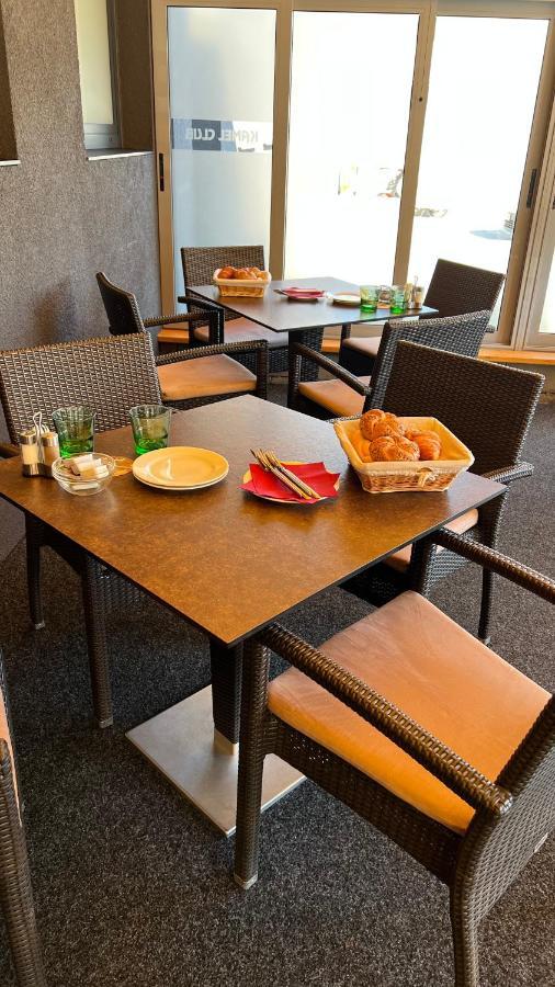 Kamel Club Restaurace A Penzion Alamóc Kültér fotó